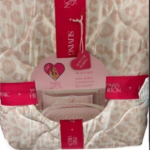 Paris Hilton Pink Satin Animal Print Quilt Set 100% Polyester 90”x92”